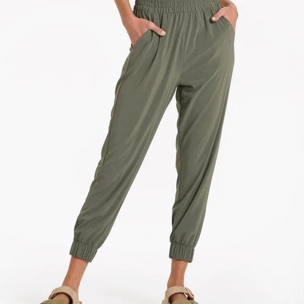 Vuori Villa Cargo Jogger Army Green